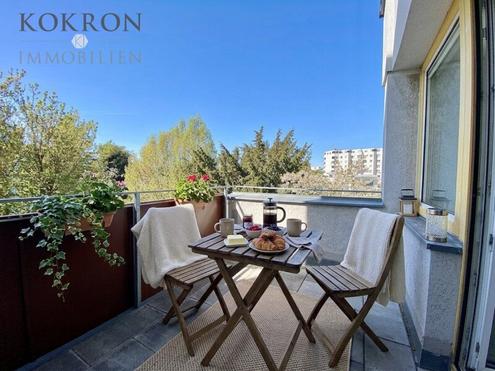 Nur  399.000,-! Erstbezug nach Renovierung - 91-m�-Wohnung mit Terrasse, Garage + 24-m�-Hobbyraum in gr�ner U6-Lage