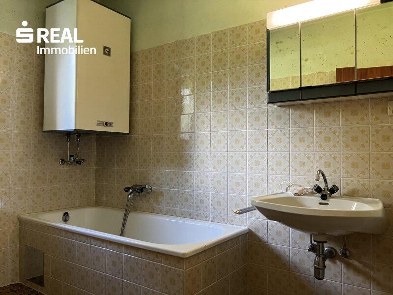 Badezimmer EG