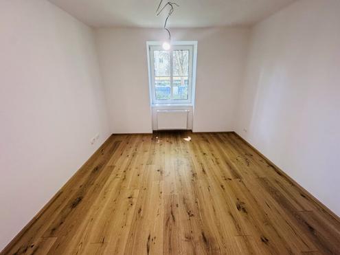 Neu sanierte 2-Zimmer-Wohnung in 1130 Wien (Loggia-Zubau ab Herbst 2026 geplant)