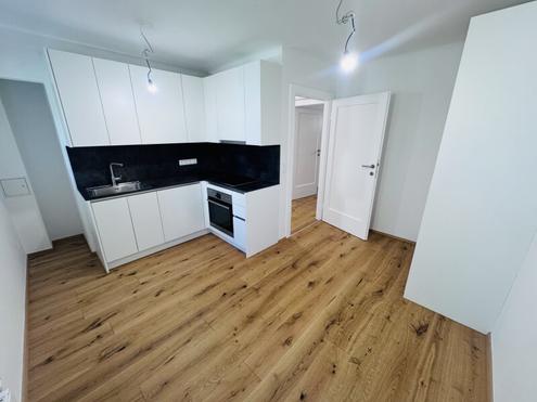 Neu sanierte 2-Zimmer-Wohnung in 1130 Wien