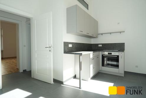 Sanierte 2 Zimmer-Altbauwohnung mit Balkon