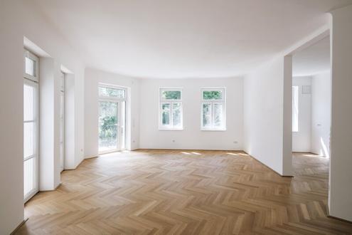 Idyllische 4-Zimmer-Altbauwohnung mit Terrasse & Eigengarten