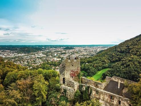 Burgruine in Stadtn�he - Investment mit au�ergew�hnlichem Potenzial