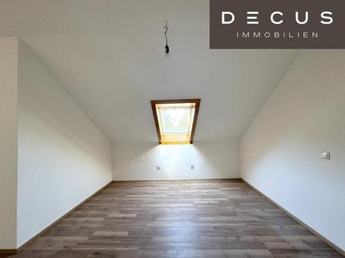 | TOLLE KLEINWOHNUNG | CA. 35m� | MIT BLICK INS GR�NE | 4.OG. | DACHGESCHOSS