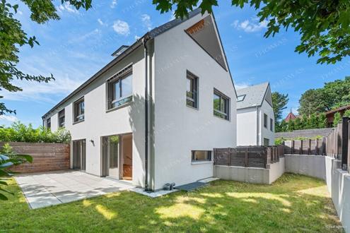 Neuwertige Doppelhaush�lfte - Gie�h�bl - mit Lift und 100 m� Freifl�chen | Neubau 2022