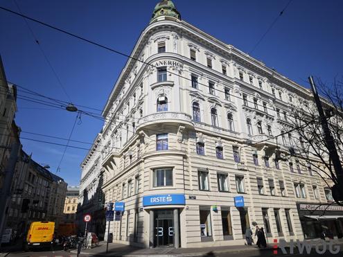 Stilaltbauwohnung mit 45m� Wohnsalon | N�he Naschmarkt und 1. Bezirk | unbefristet | sehr hell im 4. Liftstock | Wohn- und B�rokombination m�glich