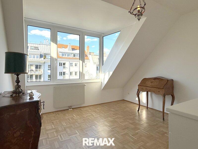 1. Dachgeschoss - Zimmer 1