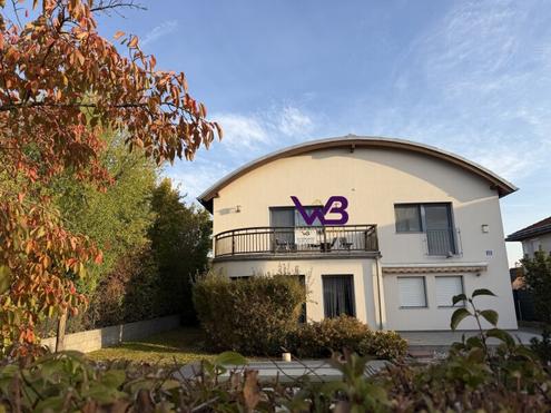 360� Rundgang-Gro�z�giges Einfamilienhaus mit 360 m� Nutzfl�che, Garage und Swimmingpool!