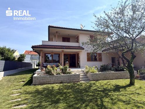 Mediterranes Wohnambiente in Top Lage in Neusiedl am See - Exklusives Wohnen mit Stil, Komfort und Lebensqualität - mit Dichtbetonkeller!