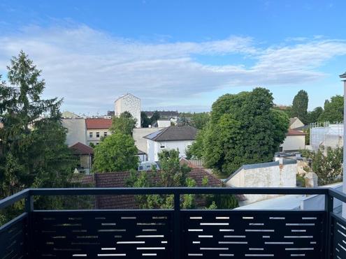 Mischekgasse - hofseitige Garconniere mit Balkon zu vermieten