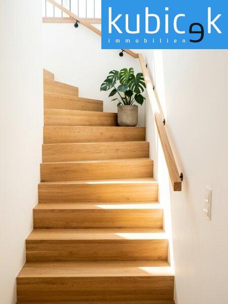 Top 38 | 1. DG | Treppe