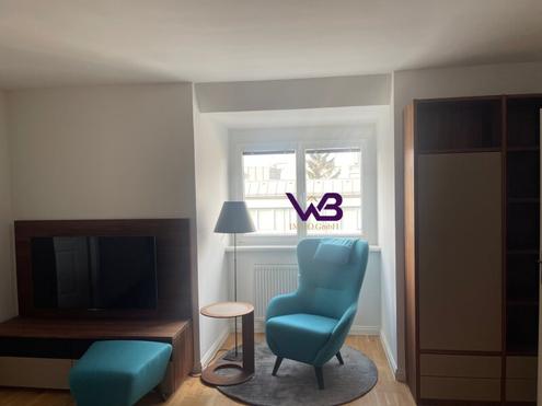 Vollm�blierte 2 Zimmer Dachgescho�wohnung mit Parkplatzm�glichkeit!