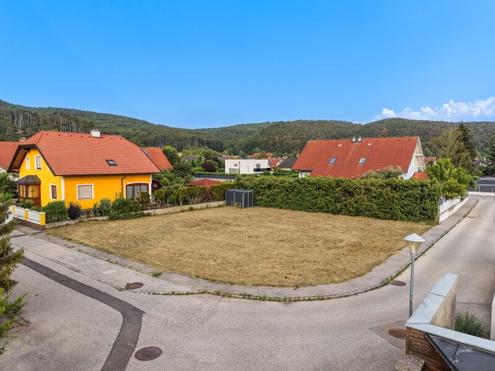 Sonniges Traumgrundst�ck in Pottenstein: 650 m� ebenes Bauland in absoluter Ruhelage!