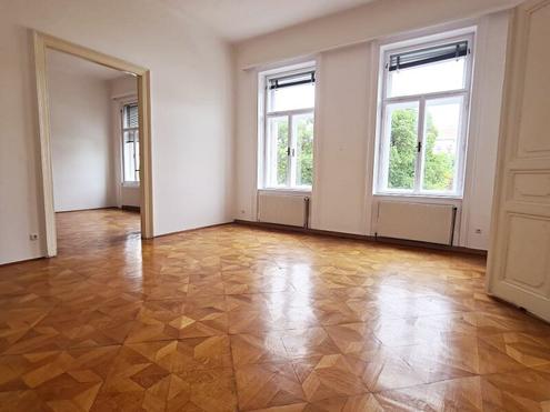 BACHERPLATZ, 187 m2 Stilaltbau, 4 Zimmer, K�che, Wannenbad, Parketten, WG-geeignet, 1. Etage