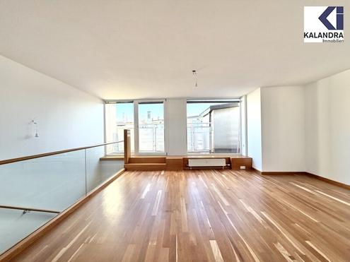 360° TOUR // DACHGESCHOßWOHNUNG im PALAIS // ROOF TOP APARTMENT in CITY PALACE