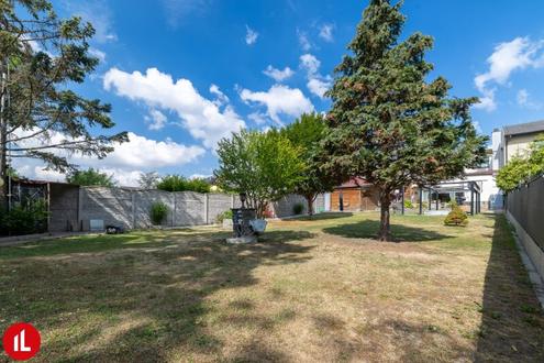Sehr gepflegtes Wohnhaus mit Garten, Pool & Wellnessbereich in Schwechat