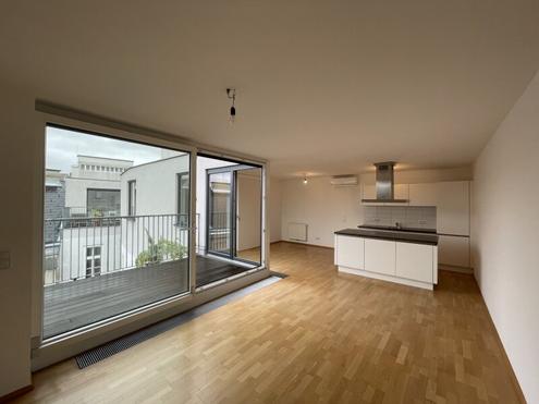 MODERNE DACHTERRASSEN-WOHNUNG - AUF EINER EBENE - RUHELAGE/KLIMA!