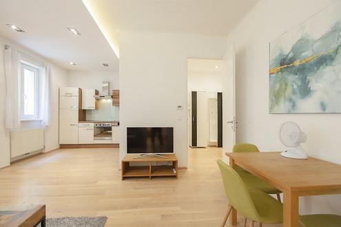 Tulpengasse - Toplage hinter Rathaus (10 Minuten fu�l�ufig zur Hauptuni), hofseitiger 2 Zimmer Neubau