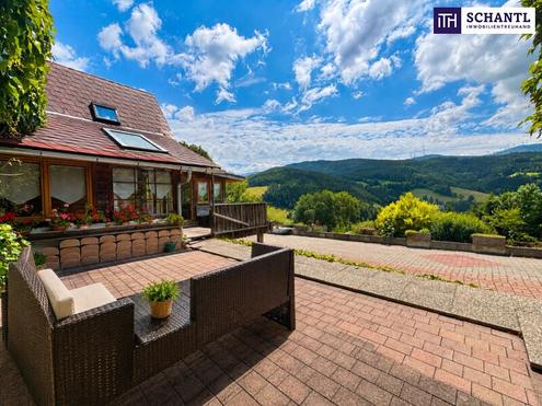 Landhaus mit Pferdehaltung in einzigartiger Panoramalage - Wohnen, wo Natur zuhause ist