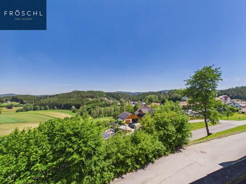 Ehemaliges Arzt- und Wohnhaus in Sch�nbach mit Fernblick in das Waldviertel