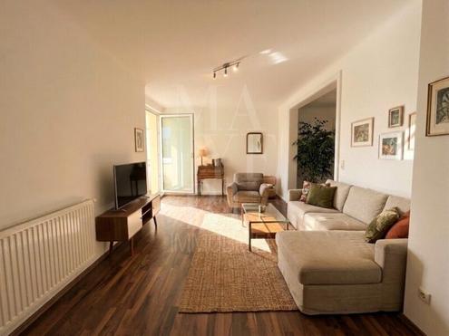 Dachgeschoss OHNE SCHR�GEN mit Loggia - Innenhoflage / Nestroyplatz (U1)