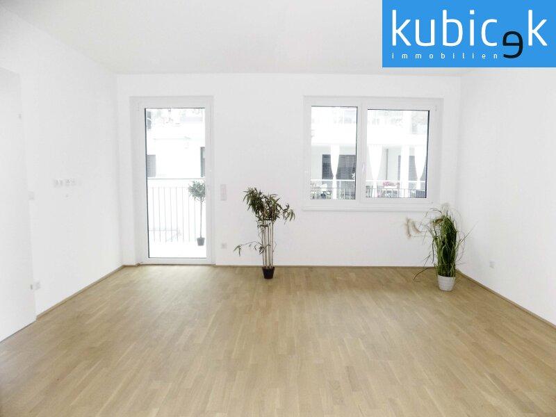 Wohnk�che mit Blick zum Balkon