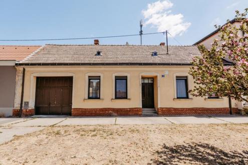 Schaffen sie sich IHREN Lebensmittelpunkt. Ehemaliges Bauernhaus (sanierungsbedürftig)