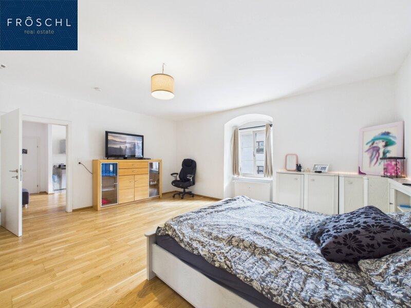 T11 - Wohn- u. Schlafzimmer - Pic 1