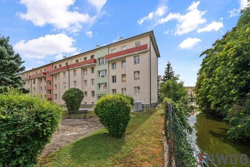 Zentrale und hochwertig Sanierte 1-Zimmer-Wohnung mit S�D-WEST-Terrasse und Gr�nblick in gepfegter Anlage