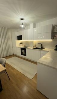 Einziehen & Wohlf�hlen: 3-Zimmer-Wohnung mit Loggia & K�che!