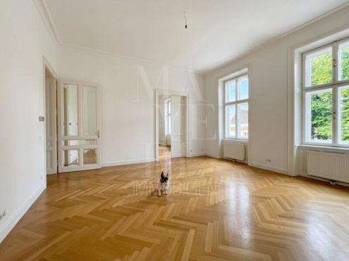 sehr elegante Altbauwohnung im Botschaftsviertel, wundersch�nes Haus
