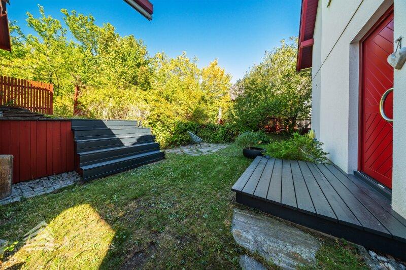 Modernes Einfamilienhaus mit separatem Home-Office in Gr�nla