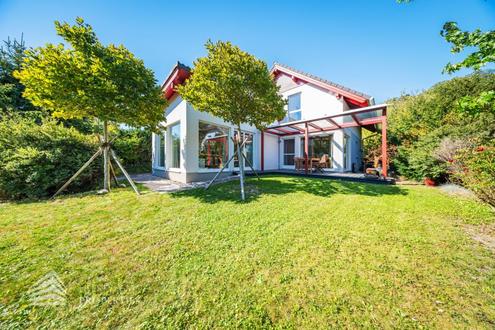 Modernes Einfamilienhaus mit separatem Home-Office in Gr�nlage - rund 30 Minuten s�dlich von Wien
