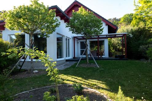 Modernes Einfamilienhaus mit separatem Home-Office in Gr�nlage - rund 30 Minuten s�dlich von Wien