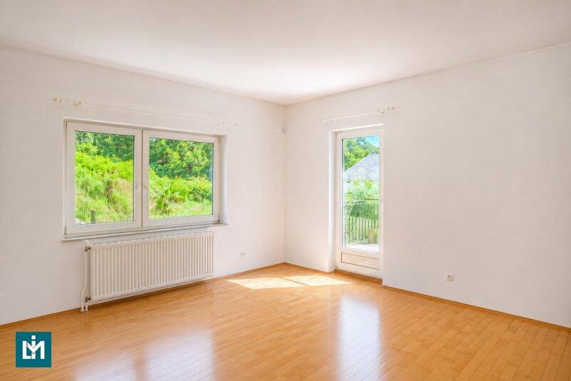 Schlafzimmer (N/O) OG.