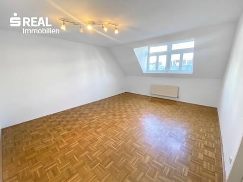 Dachgeschoss - 1,5 Zimmer - befristet 5 Jahre