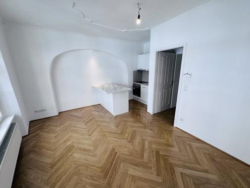 Attraktive  2-Zimmer Wohnung direkt am St. Ulrichs- Platz in bester Lage des 7. Bezirks zu vermieten!!