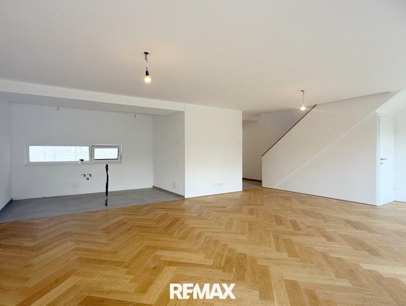 Erdgeschoss - Wohnzimmer und K�che
