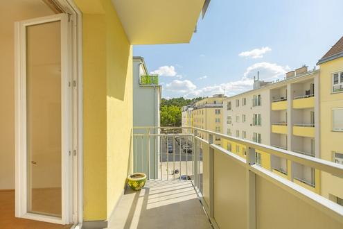 Sollingergasse - sanierungsbed�rftiger 2 Zimmer Neubau mit 2 Balkonen