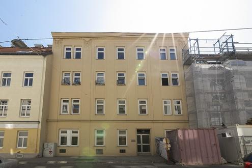 Abt-Karl-Gasse - Zinshaus mit baugenehmigtem DG-Ausbau, N�he Kutschkermarkt