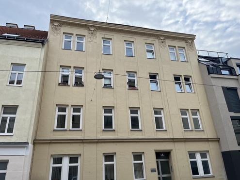 Abt-Karl-Gasse - Zinshaus mit baugenehmigtem DG-Ausbau, N�he Kutschkermarkt