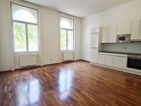 FUZO Mariahilfer Stra�e, 72 m2 Altbau, 2 Zimmer, Komplettk�che, Duschbad, 1. Liftstock, Stumpergasse, U-Bahn-N�he