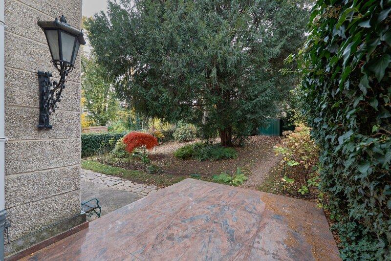 Terrasse und Garten