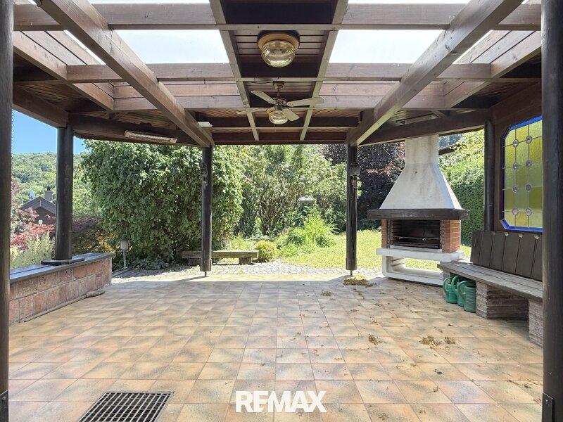 �berdachte Terrasse