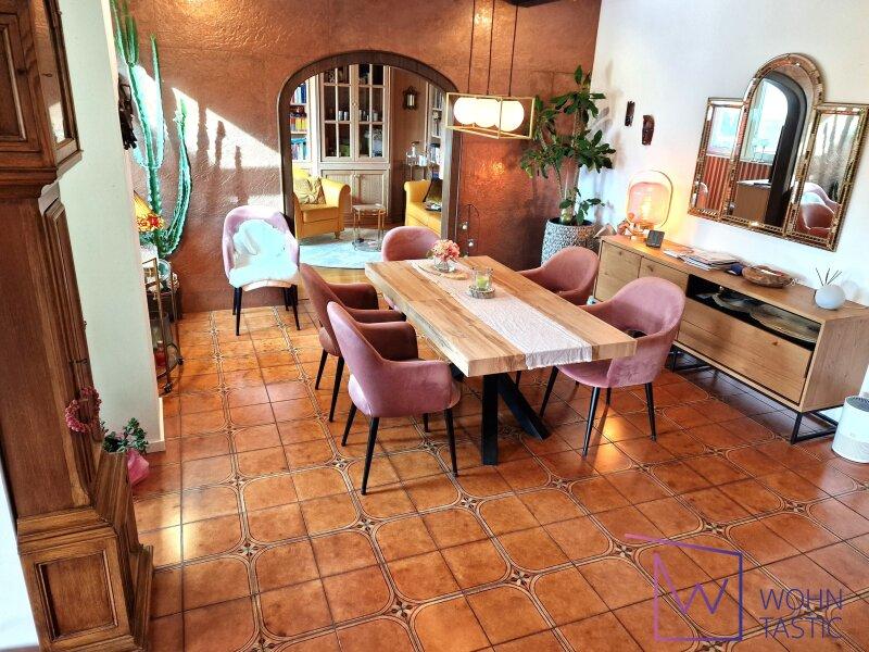 Dining-Room mit ausziehbarem Tisch