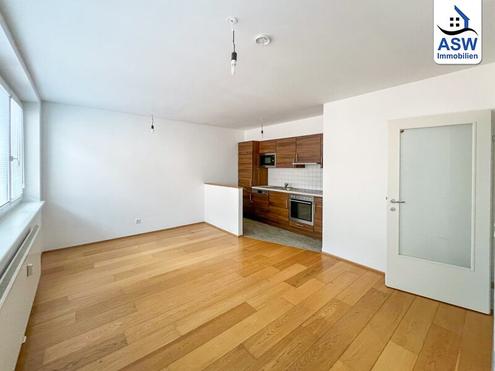 Schöne 2-Zimmerwohnung inkl. Küche in zentraler Lage