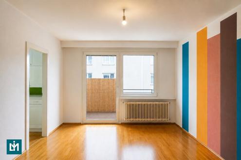 SCH�NE 2 - ZIMMER WOHNUNG MIT FREIFL�CHE, PARKPLATZ UND SAUNA / N�HE WERTHEIMSTEINPARK