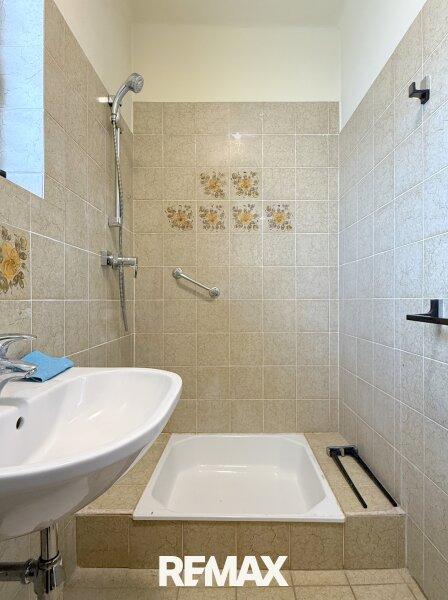 Erdgeschoss - Badezimmer