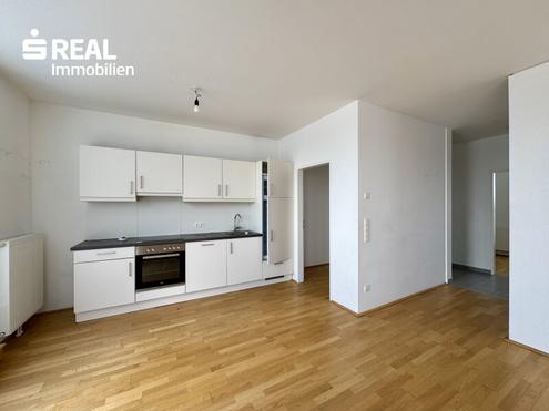 repräsentative Dachgeschoßwohnung mit ca. 120 m² Wfl. nahe Bahnhof