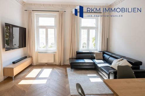 Komplett sanierte 3-Zimmer-Altbauwohnung mit Lift - Einziehen & Wohlf�hlen!